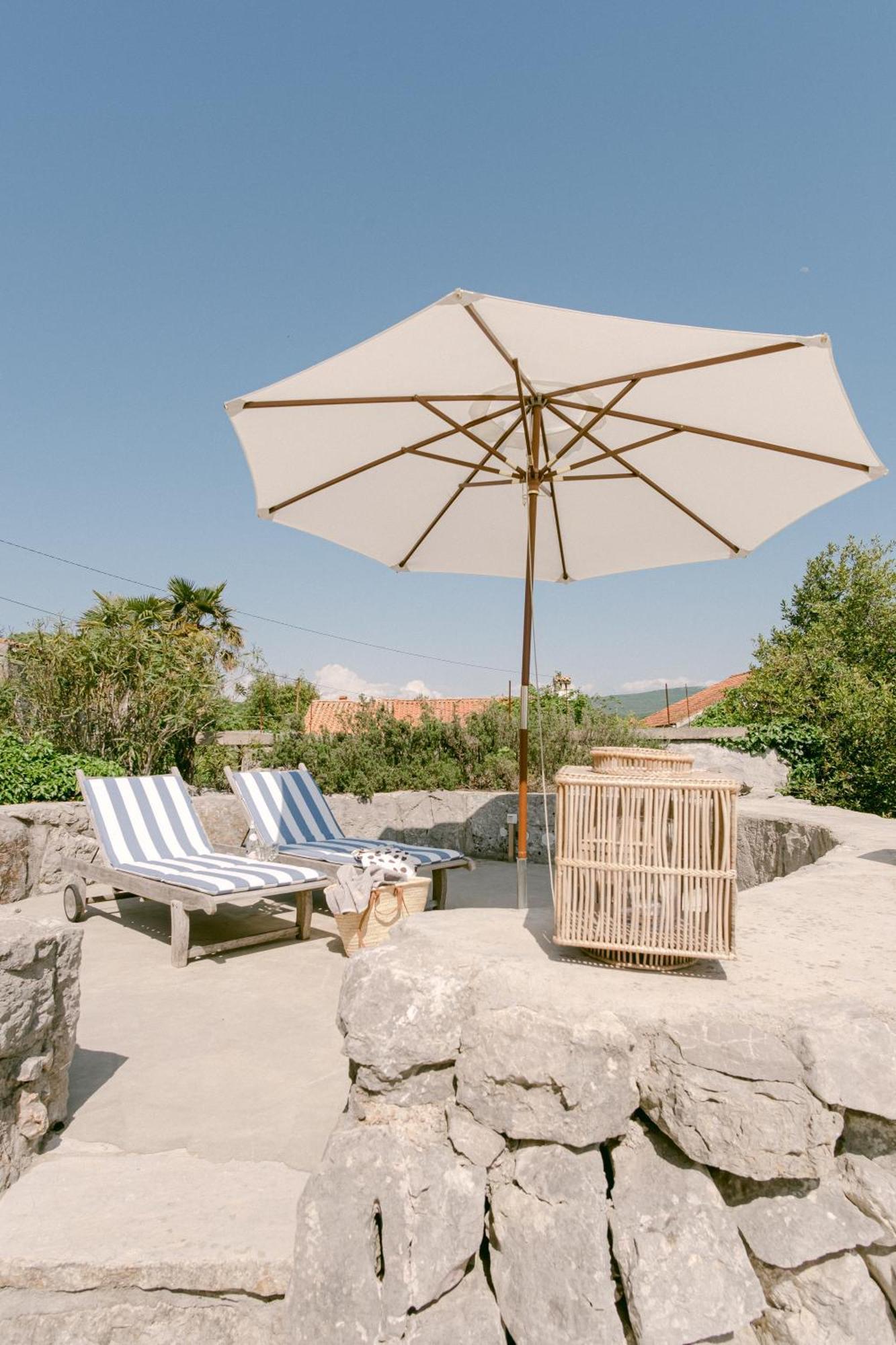 Pavi Life Style House With Private Pool Holiday home *